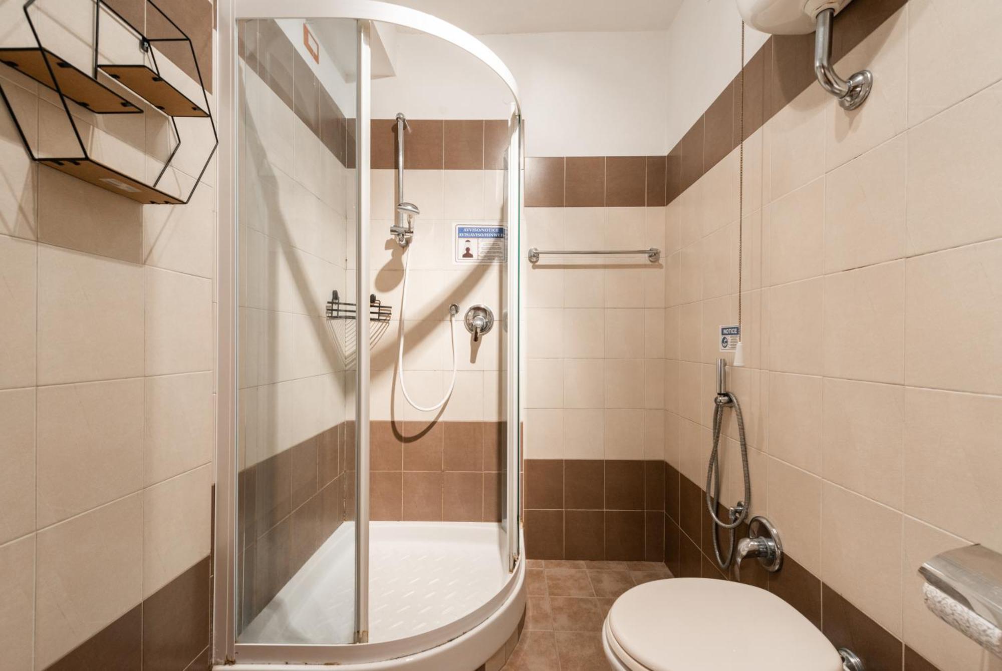 Rome'S Best Holidays Guest House Exterior photo