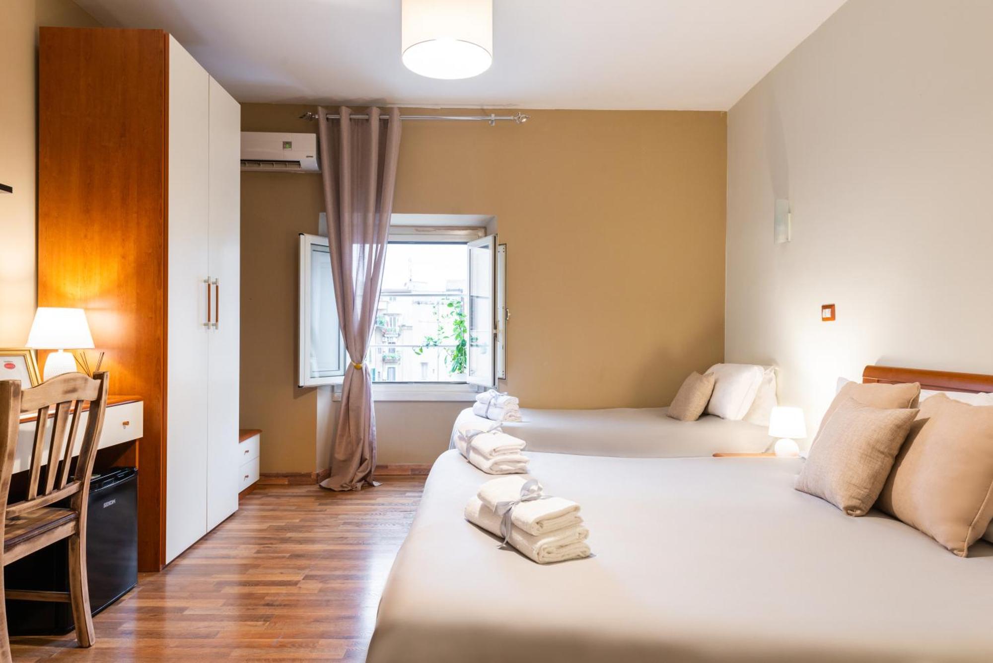 Rome'S Best Holidays Guest House Exterior photo
