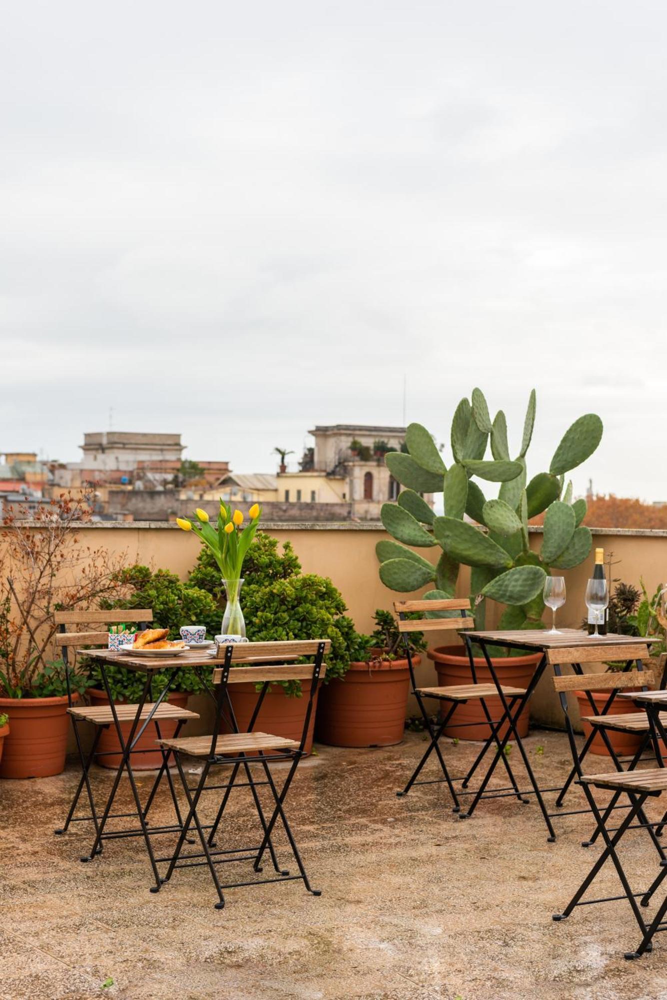 Rome'S Best Holidays Guest House Exterior photo