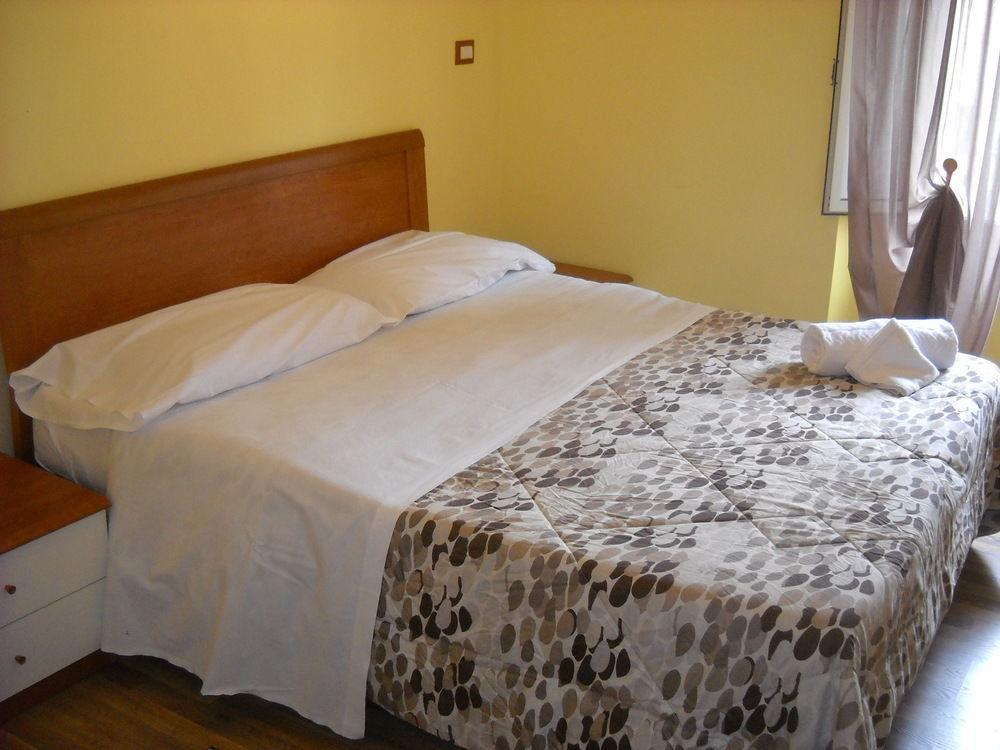 Rome'S Best Holidays Guest House Exterior photo