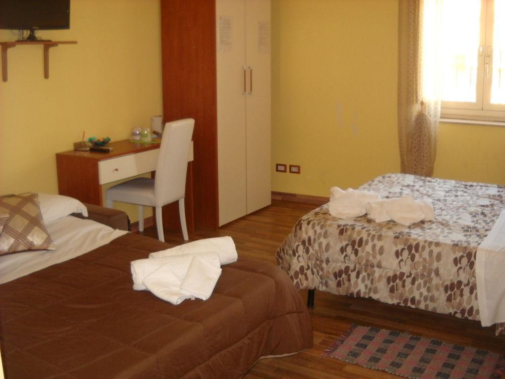 Rome'S Best Holidays Guest House Exterior photo